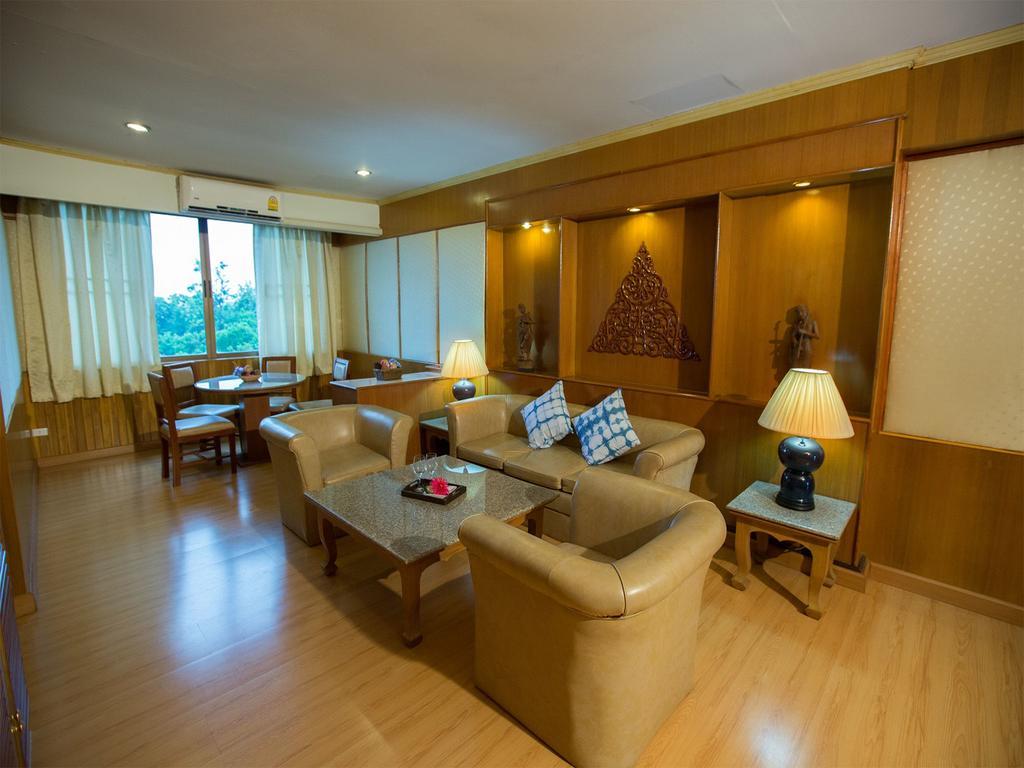 Phrae Nakara Hotel Exteriör bild