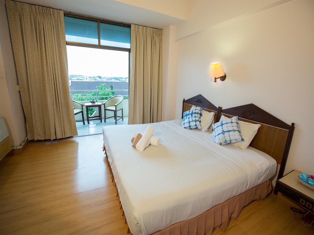 Phrae Nakara Hotel Exteriör bild