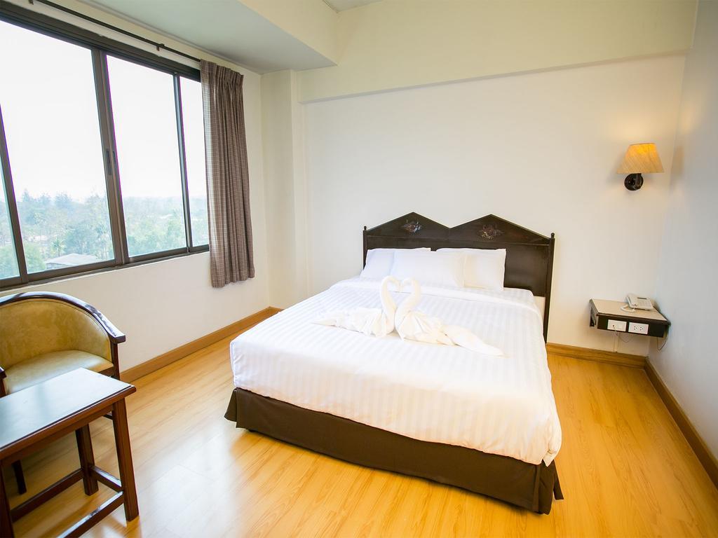 Phrae Nakara Hotel Exteriör bild