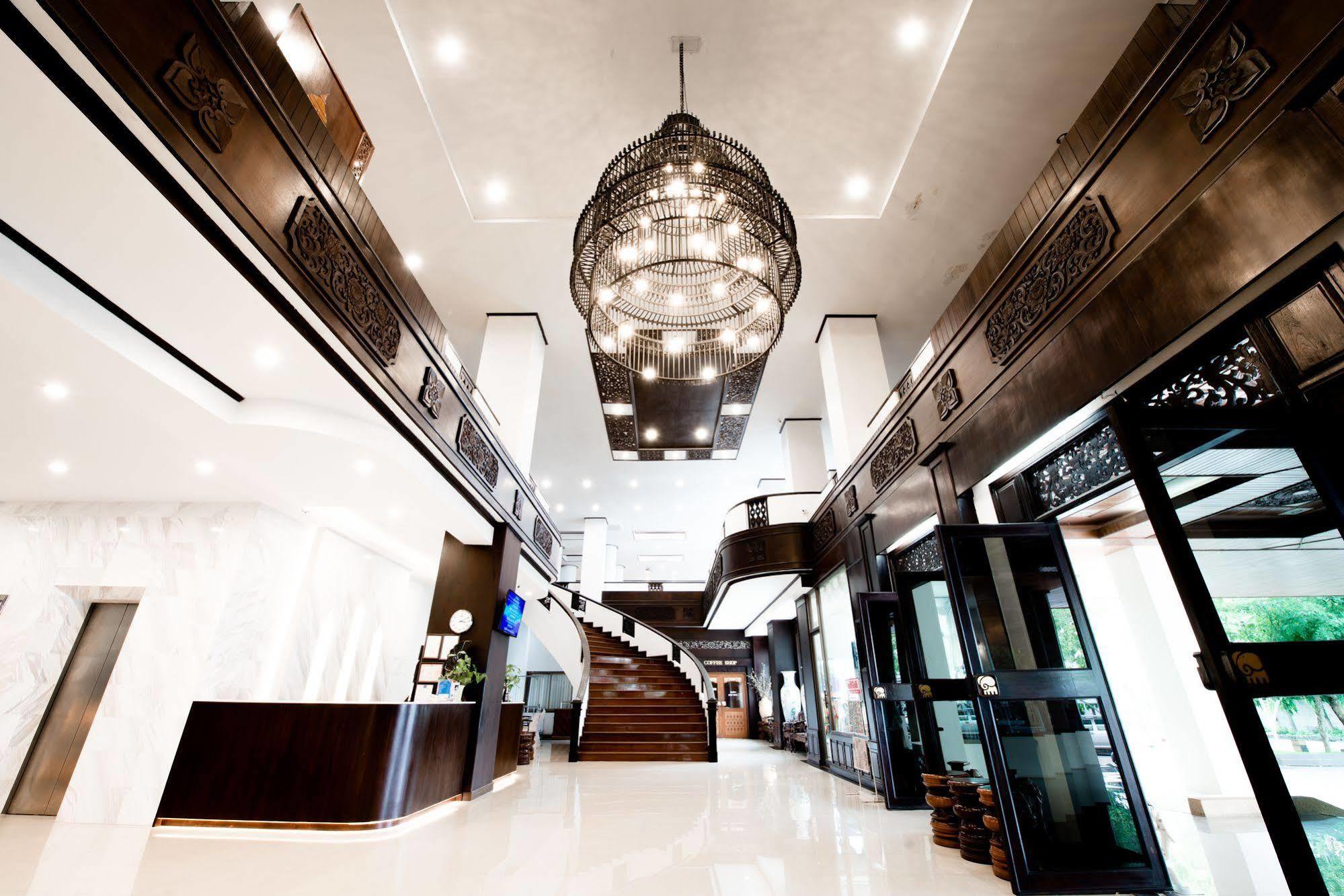 Phrae Nakara Hotel Exteriör bild