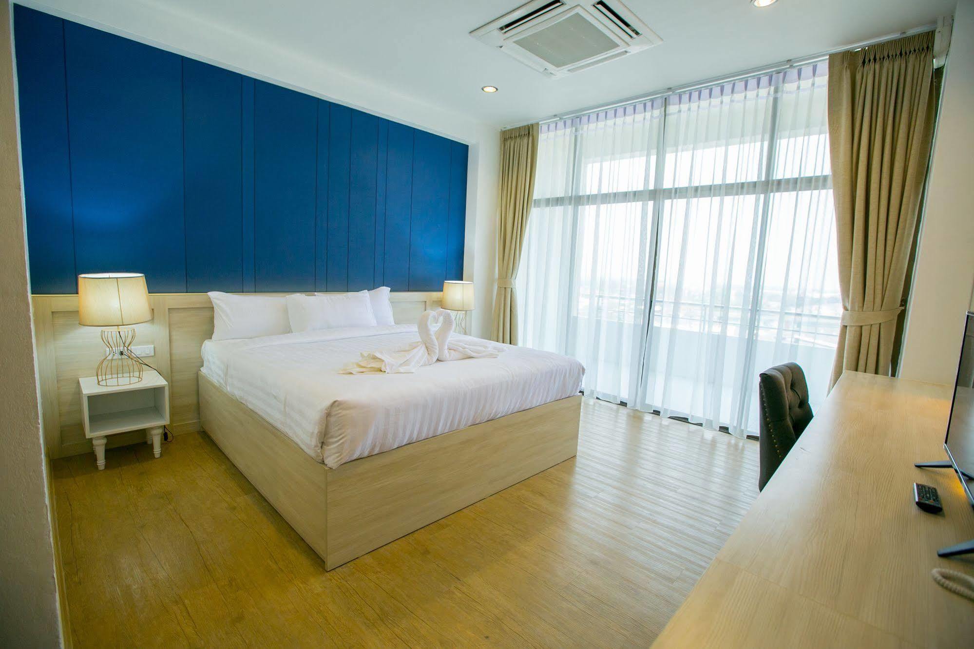 Phrae Nakara Hotel Exteriör bild