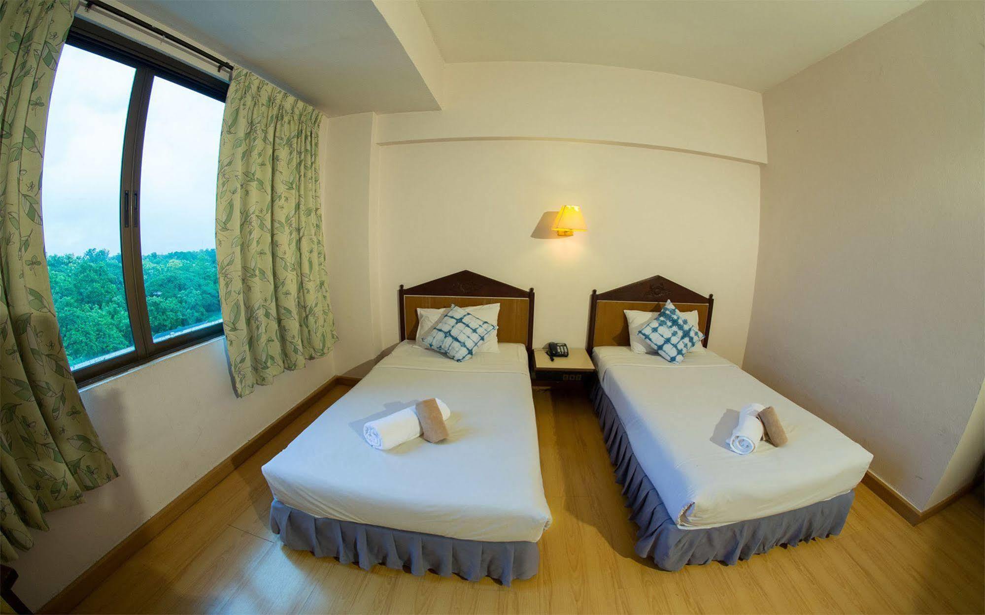 Phrae Nakara Hotel Exteriör bild